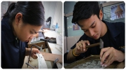 ปลื้มนักศึกษาวิทยาลัยช่างทองหลวงจิตอาสาถวายงานสลักดุนเฟื่องระย้า